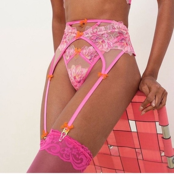 FOR LOVE AND LEMONS HIBISCUS EMBROIDERED GARTER BELT - Picture 2 of 7
